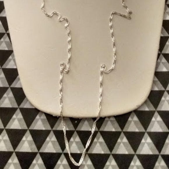Solutions Jewelry - SOLUTIONS Modern Silver Twisted Sparkly Diamond Cut 24" Chain Necklace**NEW!